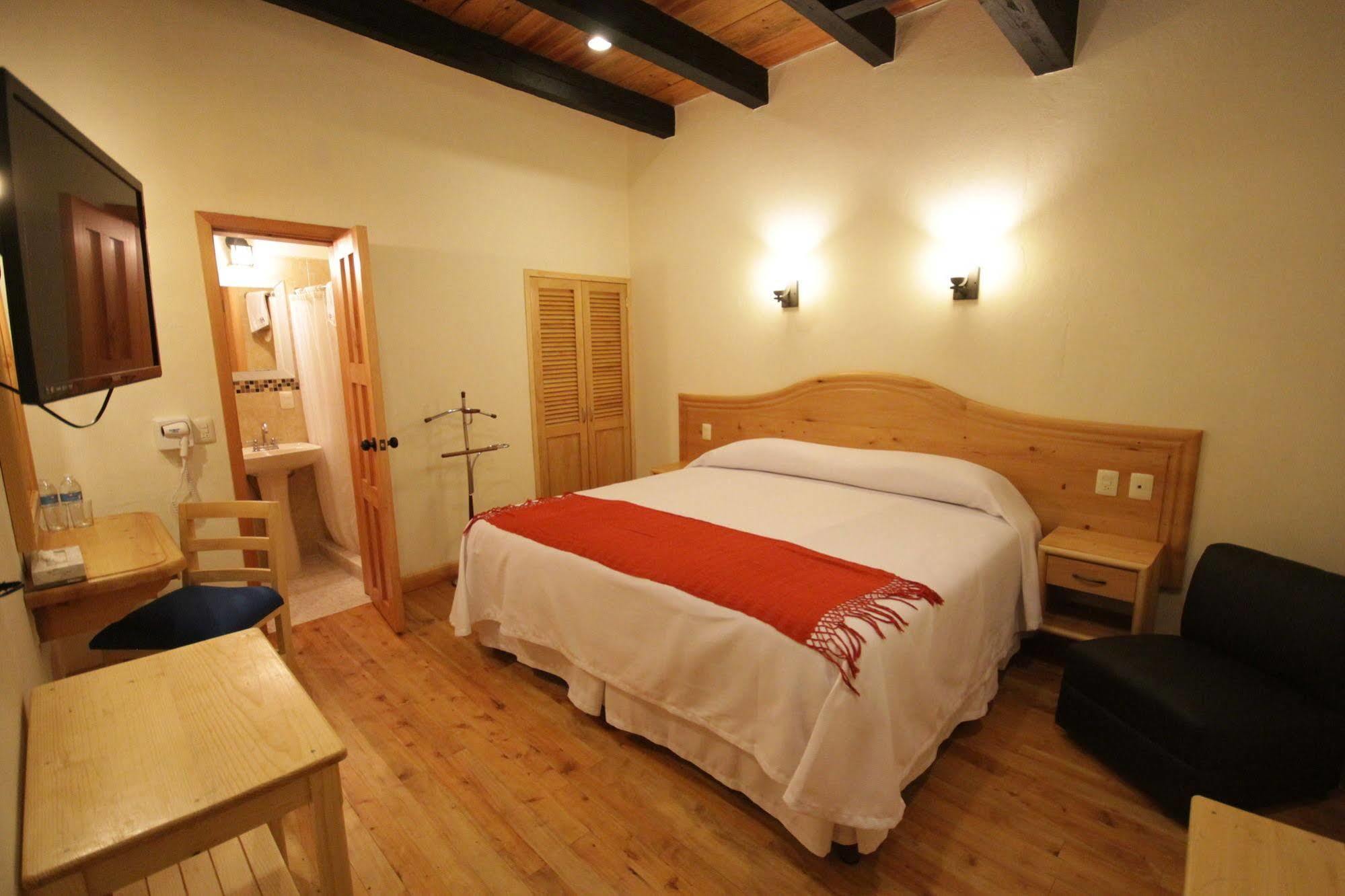 Hotel Provincia Сан-Кристобаль-де-Ла-Касас Экстерьер фото