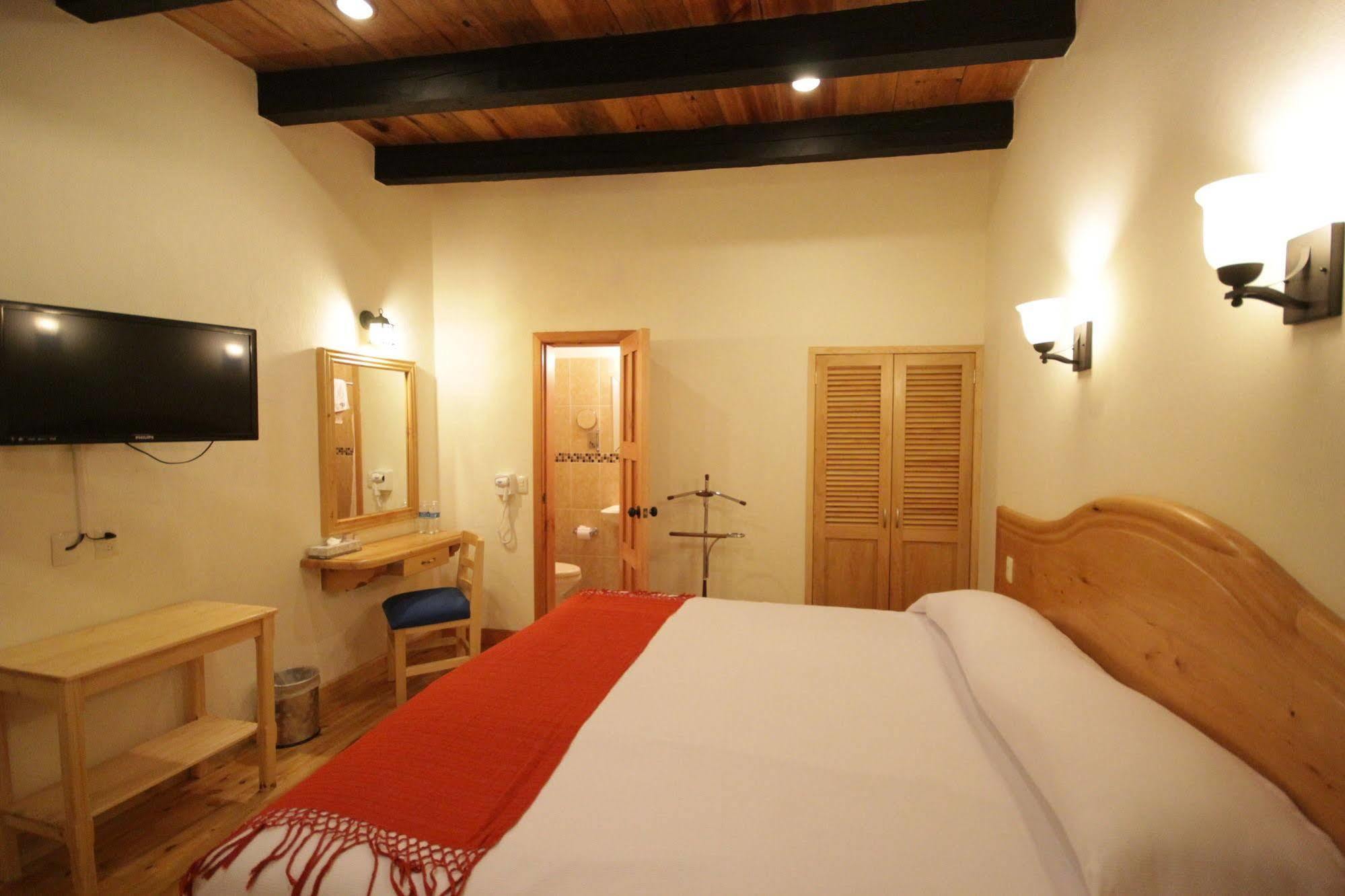 Hotel Provincia Сан-Кристобаль-де-Ла-Касас Экстерьер фото