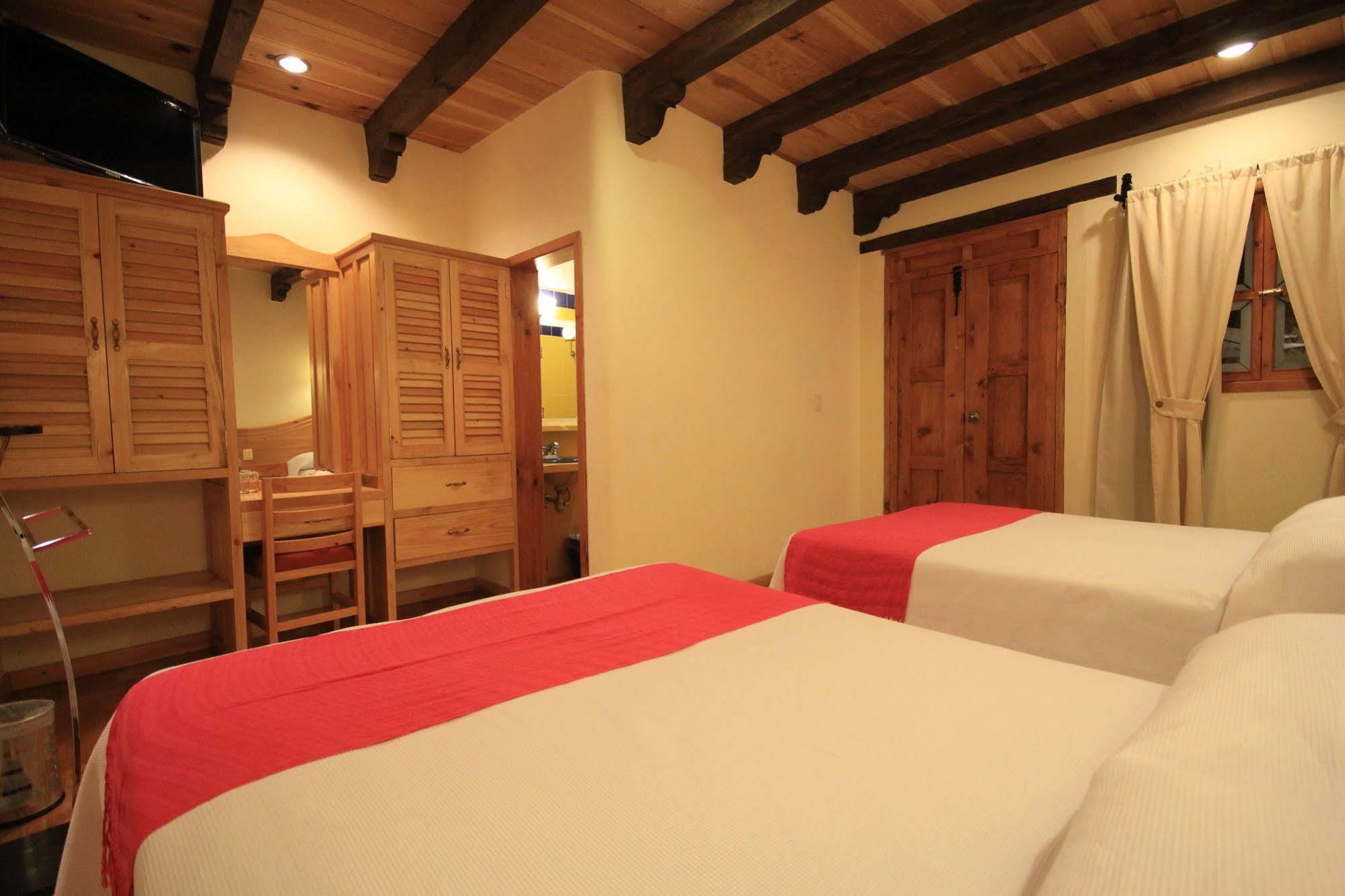 Hotel Provincia Сан-Кристобаль-де-Ла-Касас Экстерьер фото